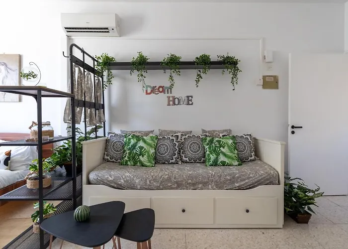 Oasis - Cozy In Larnaca